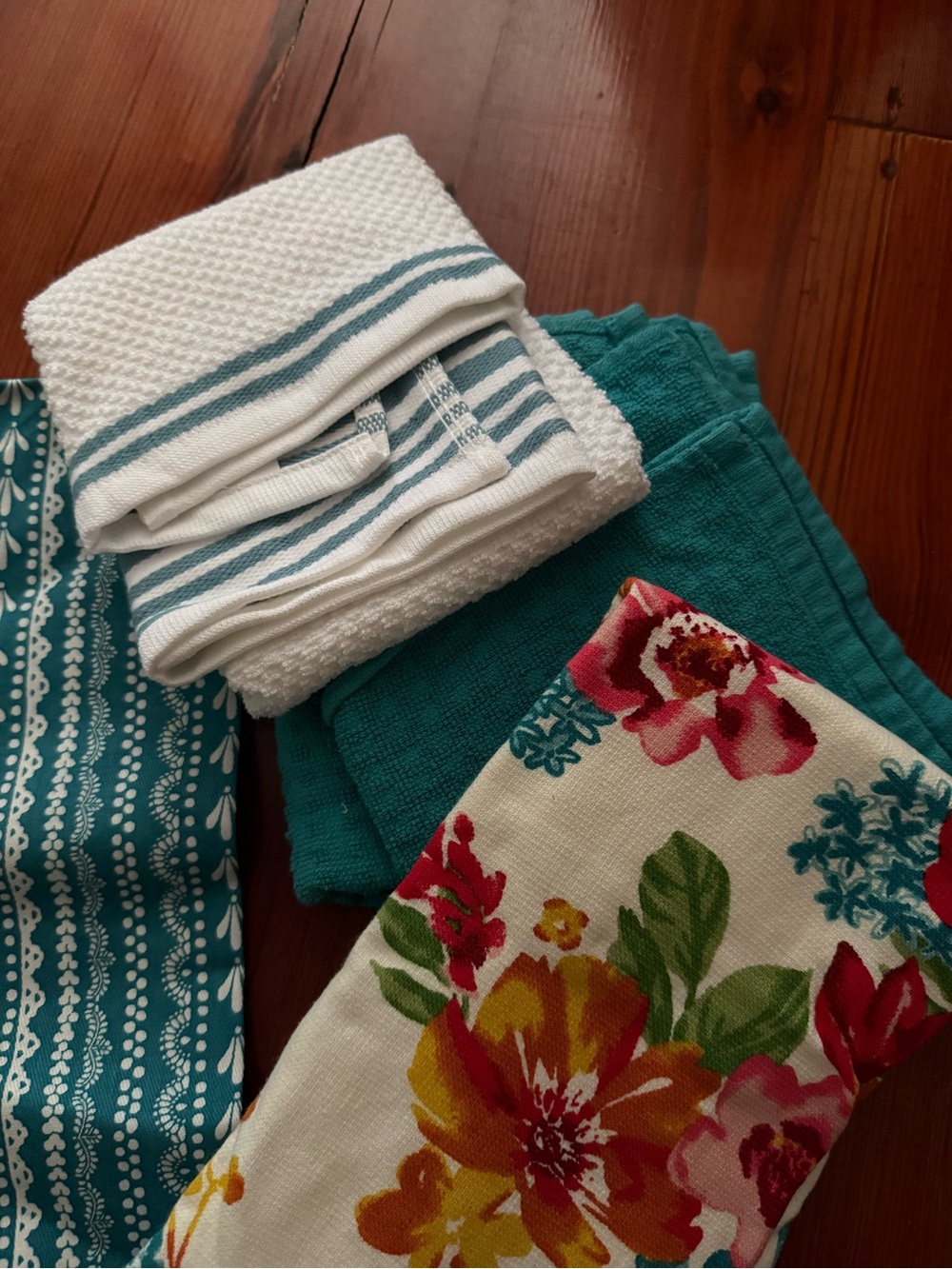 Pioneer Woman dish towel set, Wildflower Whimsy Pioneer Woman, farmhouse towels - Picture 5 of 8